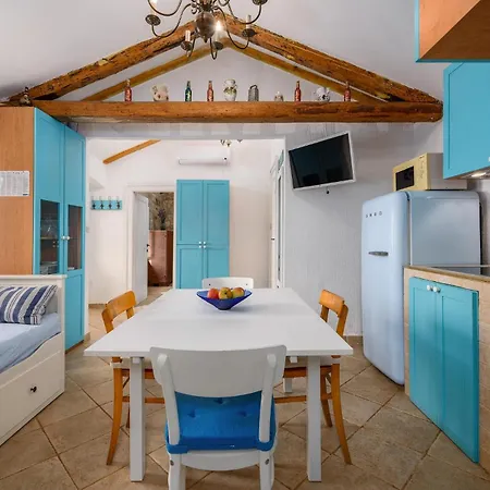 2 Bedroom Front In Vabriga Tar-Vabriga