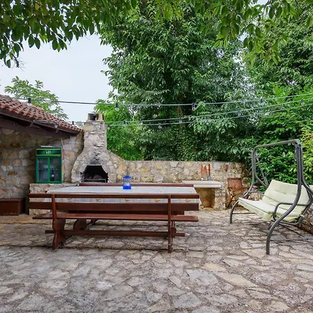 2 Bedroom Front In Vabriga