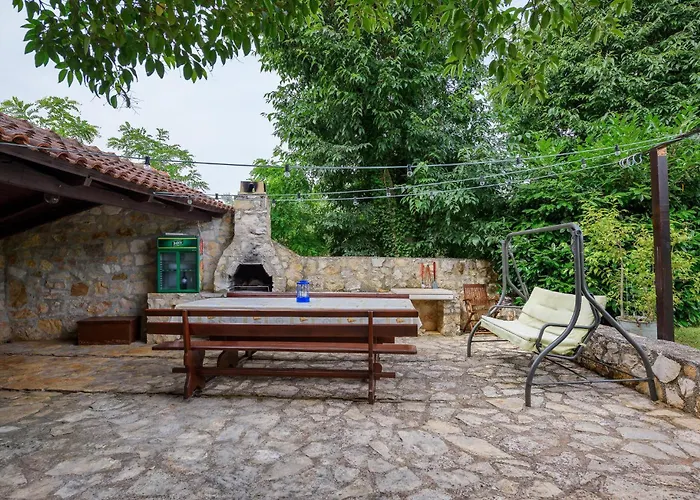 2 Bedroom Gorgeous In Vabriga