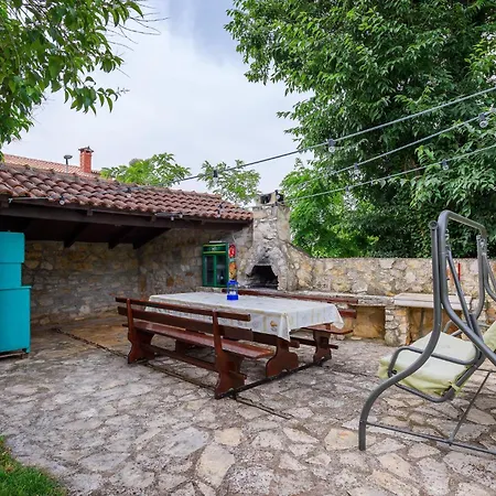 Gorgeous In Vabriga With Kitchen